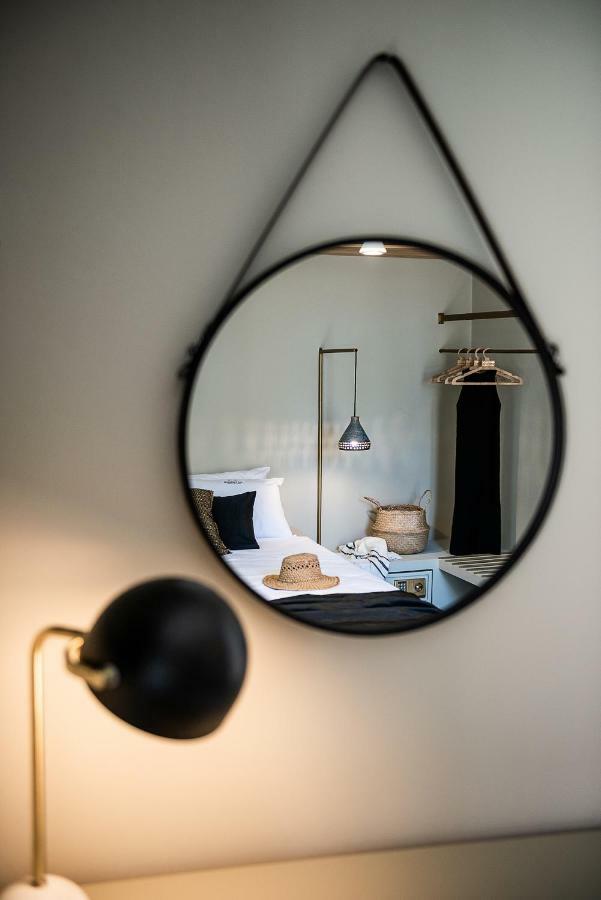 Artemide City Places- Petite Apartments Chrissi Akti Chania Exterior foto